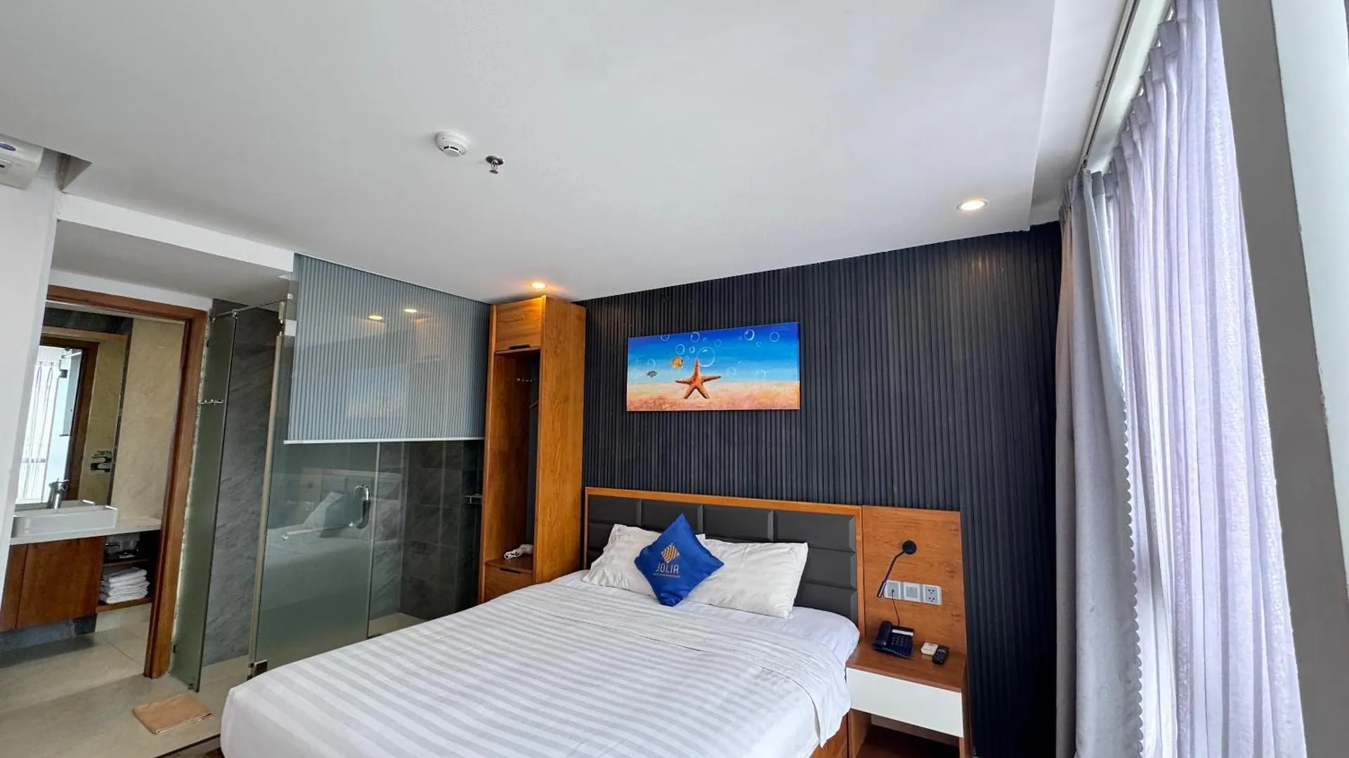 Jolia Hotel Danang Beach