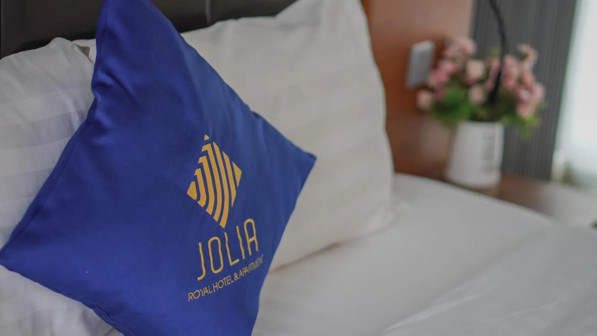 Jolia Hotel Danang Beach