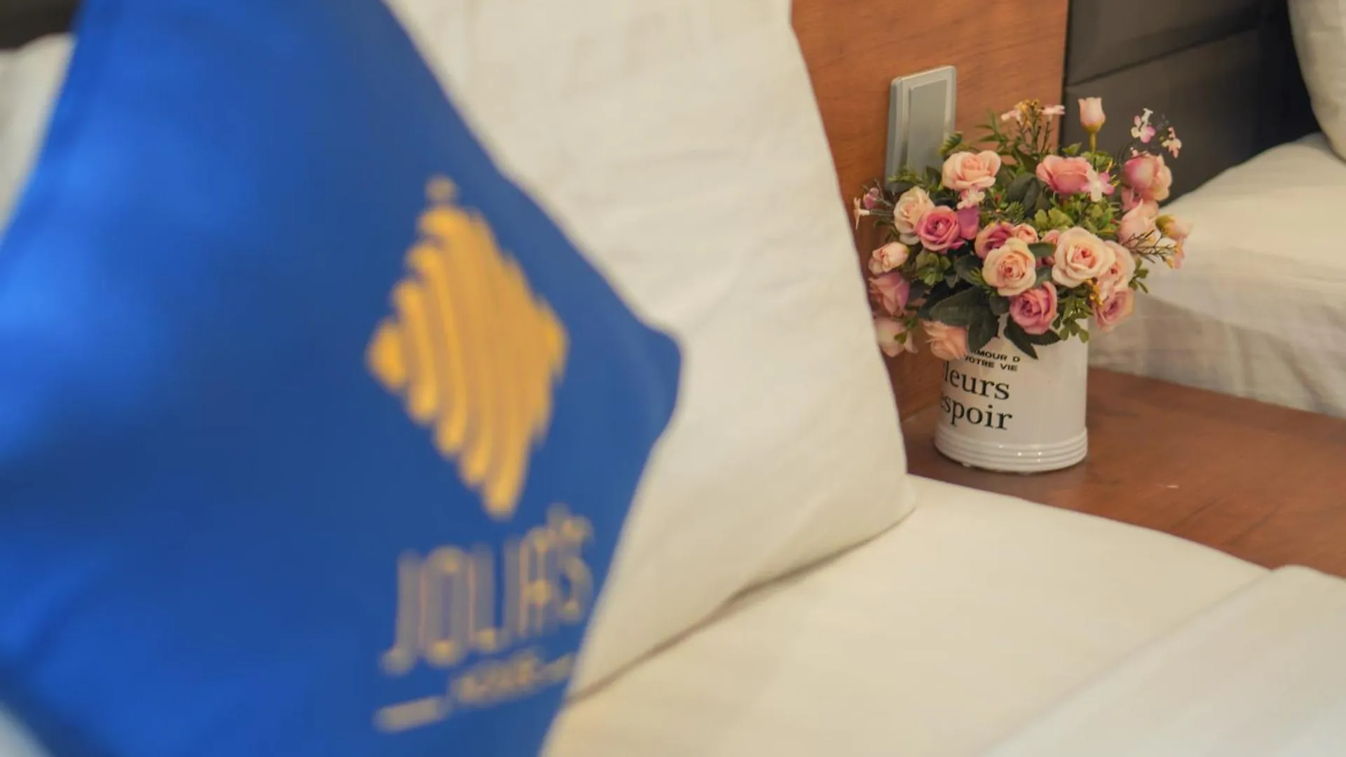 Jolia Hotel Danang Beach