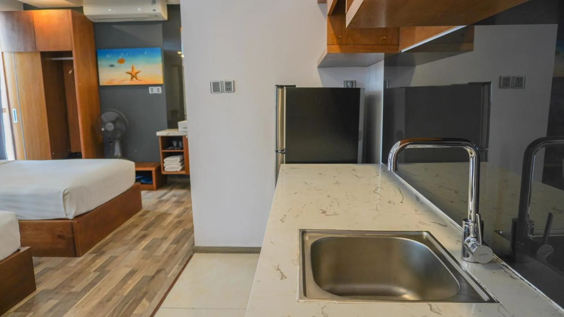 Jolia Hotel Danang Beach 4*, Đà Nẵng