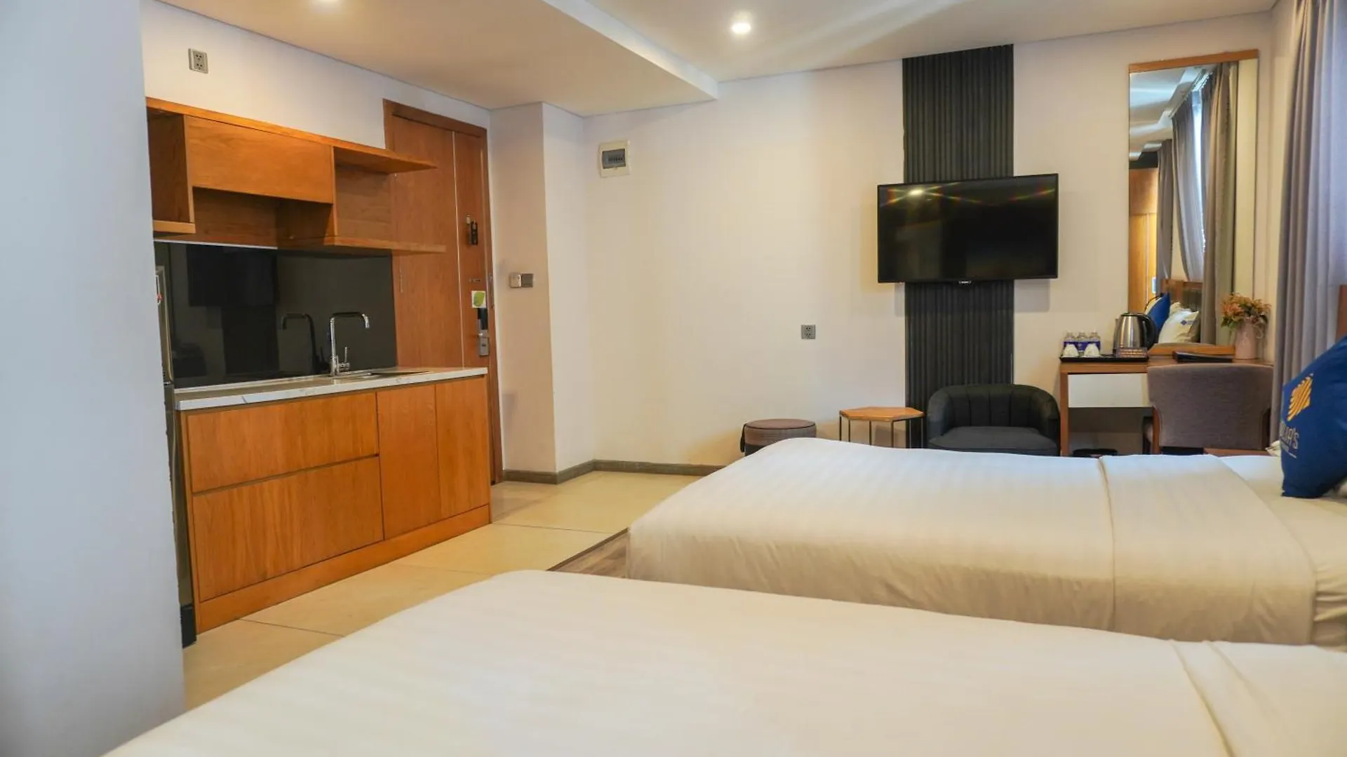 Jolia Hotel Danang Beach