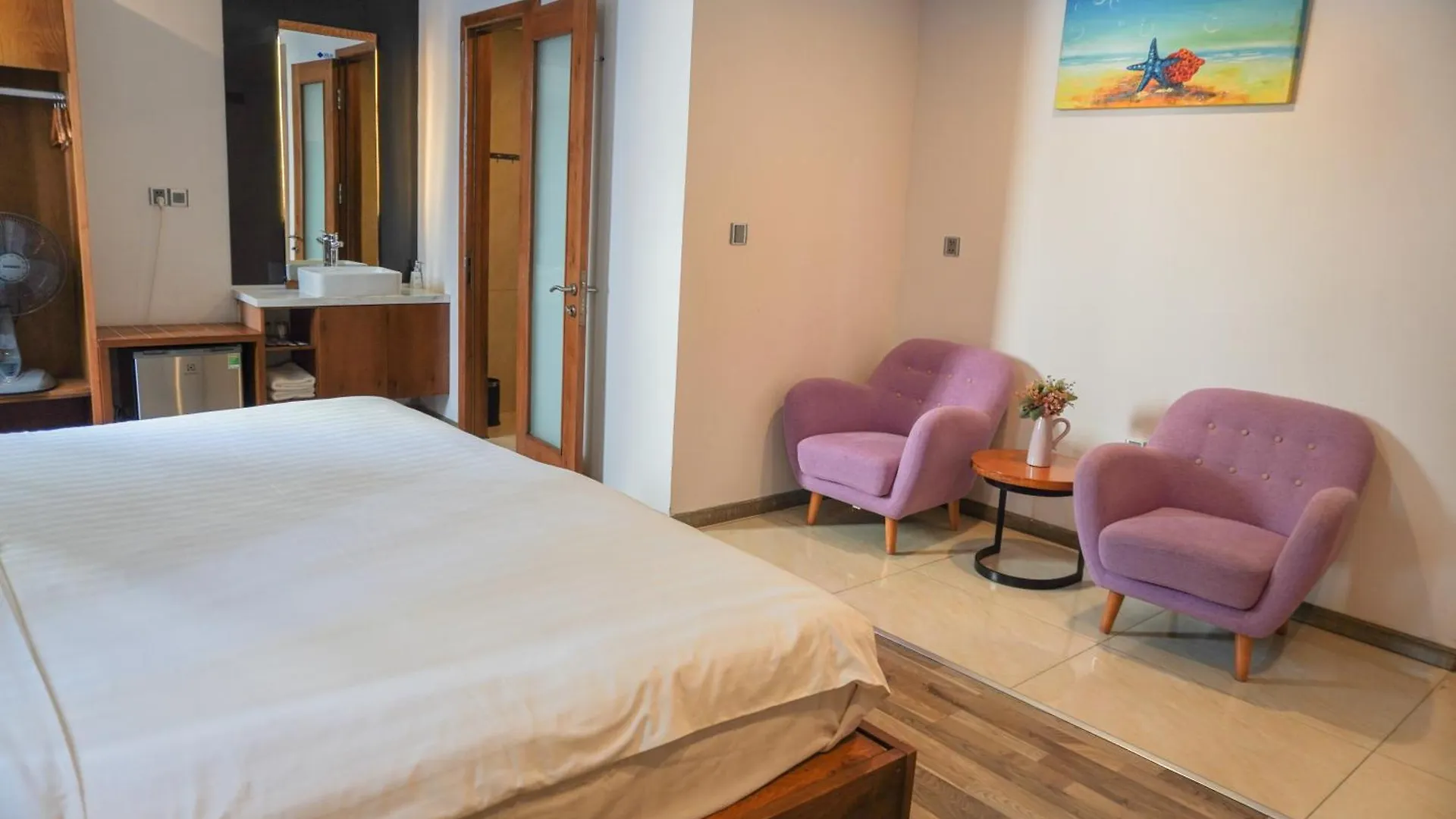 Jolia Hotel Danang Beach