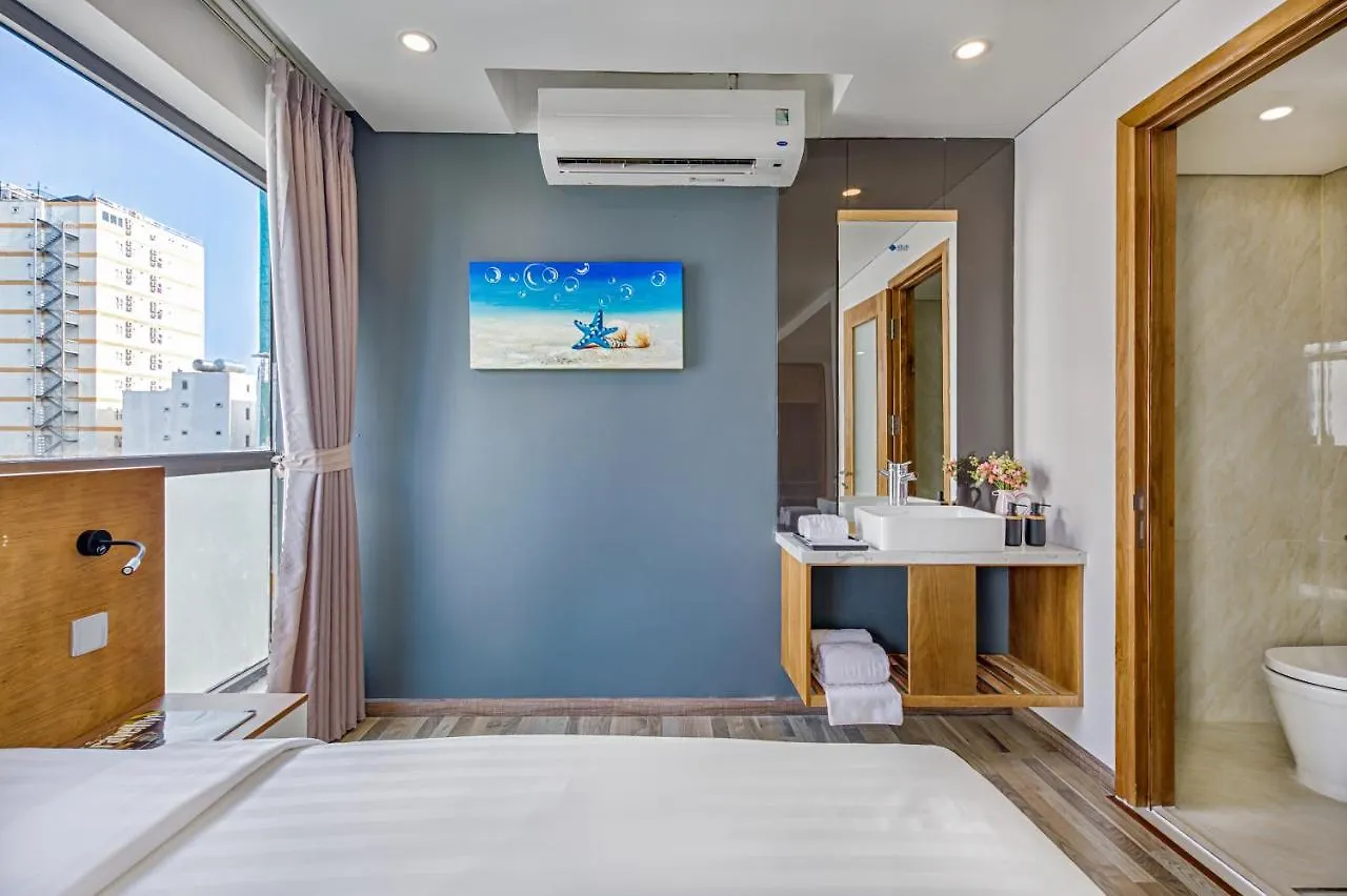 Jolia Hotel Danang Beach 4*, Da Nang Vietnam
